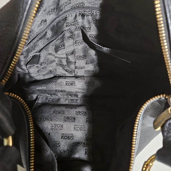 Michael Kors Black Leather shoulder bag - Picture 4 of 6